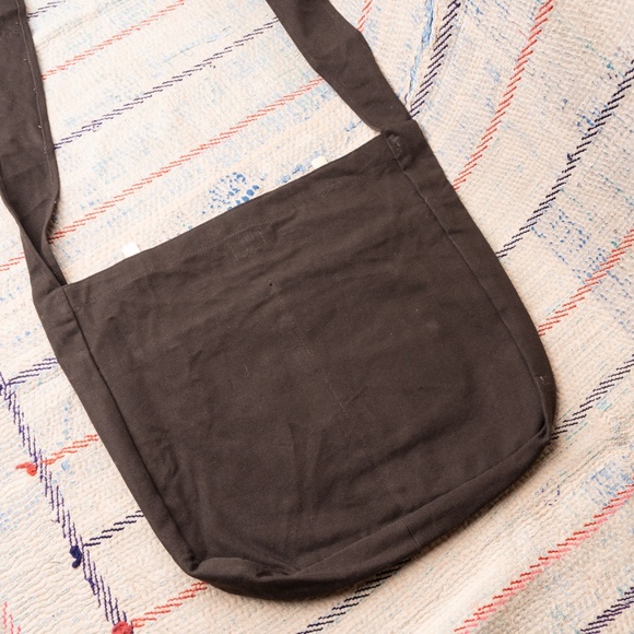 Brown upcycled carhartt tote bag / cross body bag - Picture 4 of 5